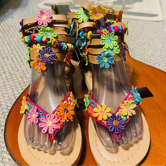 💐Frisky Colorful Floral Zip Back Ankle Thong Sandals! - Picture 8 of 10